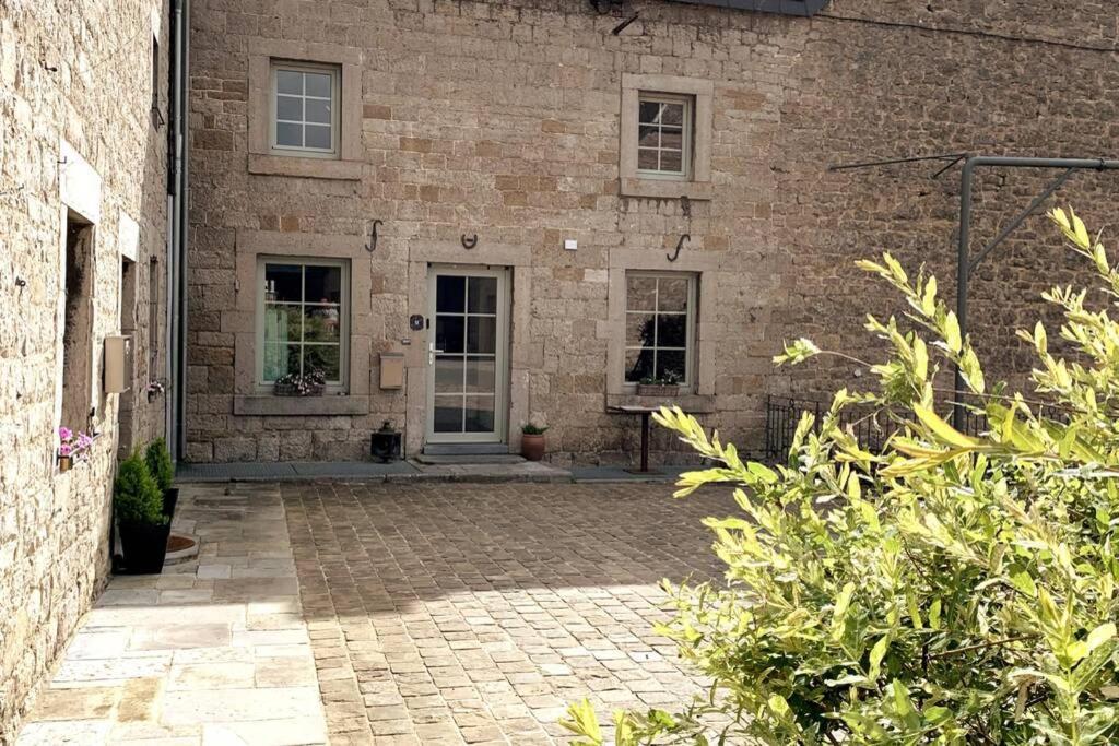 Au Bord Du Ny Villa Hotton Exterior photo